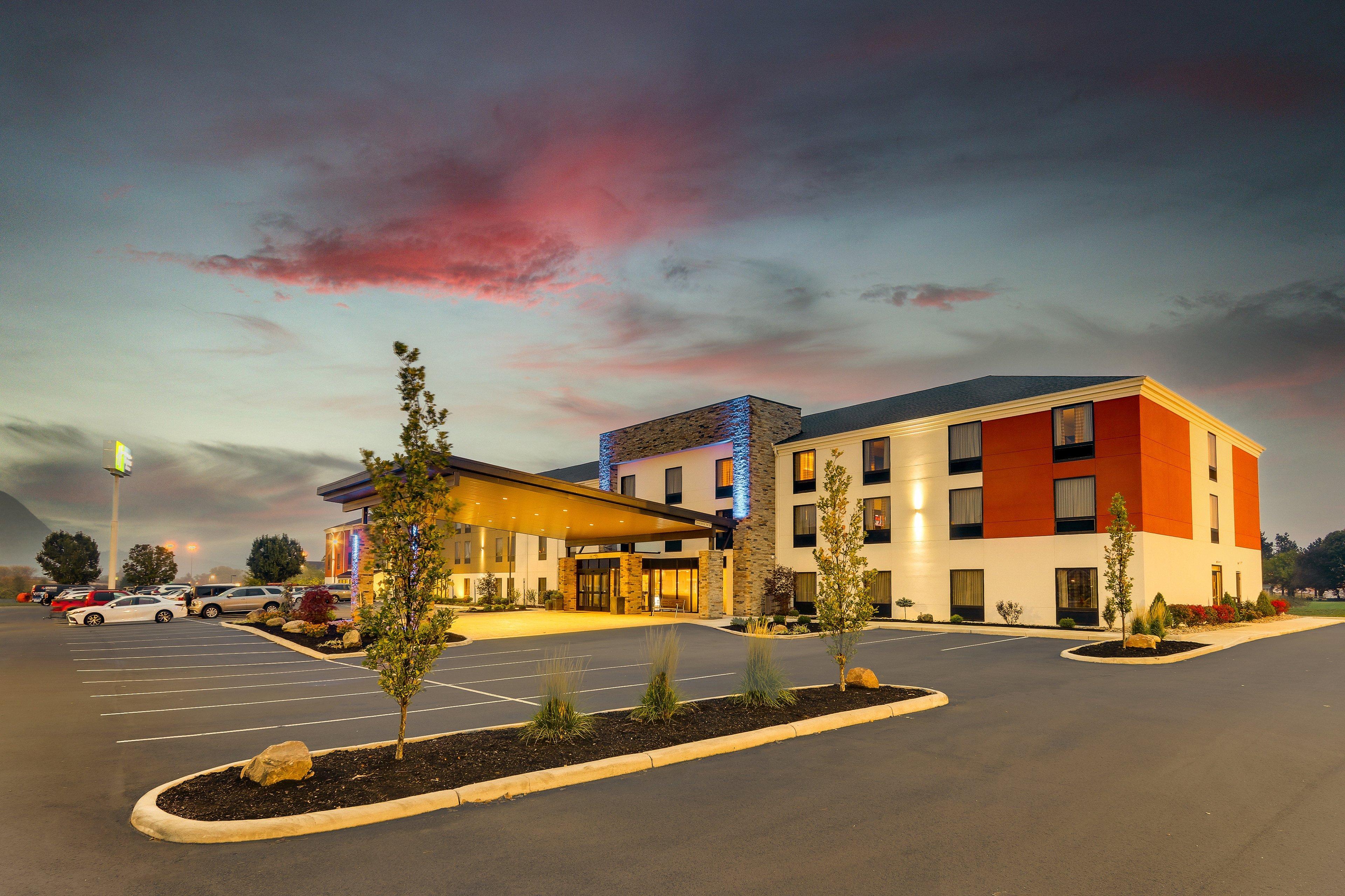 Holiday Inn Express & Suites Troy, An Ihg Hotel Exterior foto